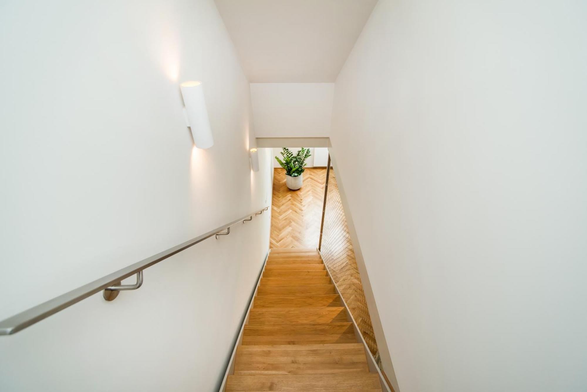 Large And Modern Apartment In The Heart Of براغ المظهر الخارجي الصورة