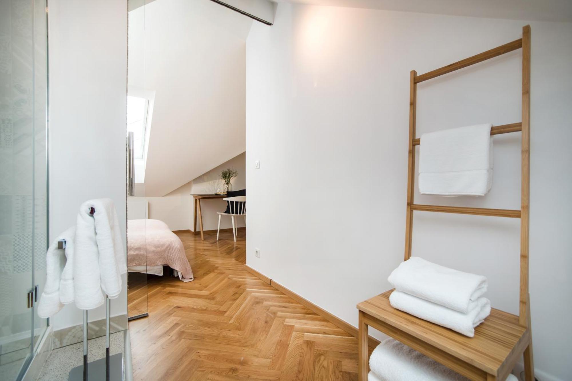 Large And Modern Apartment In The Heart Of براغ المظهر الخارجي الصورة