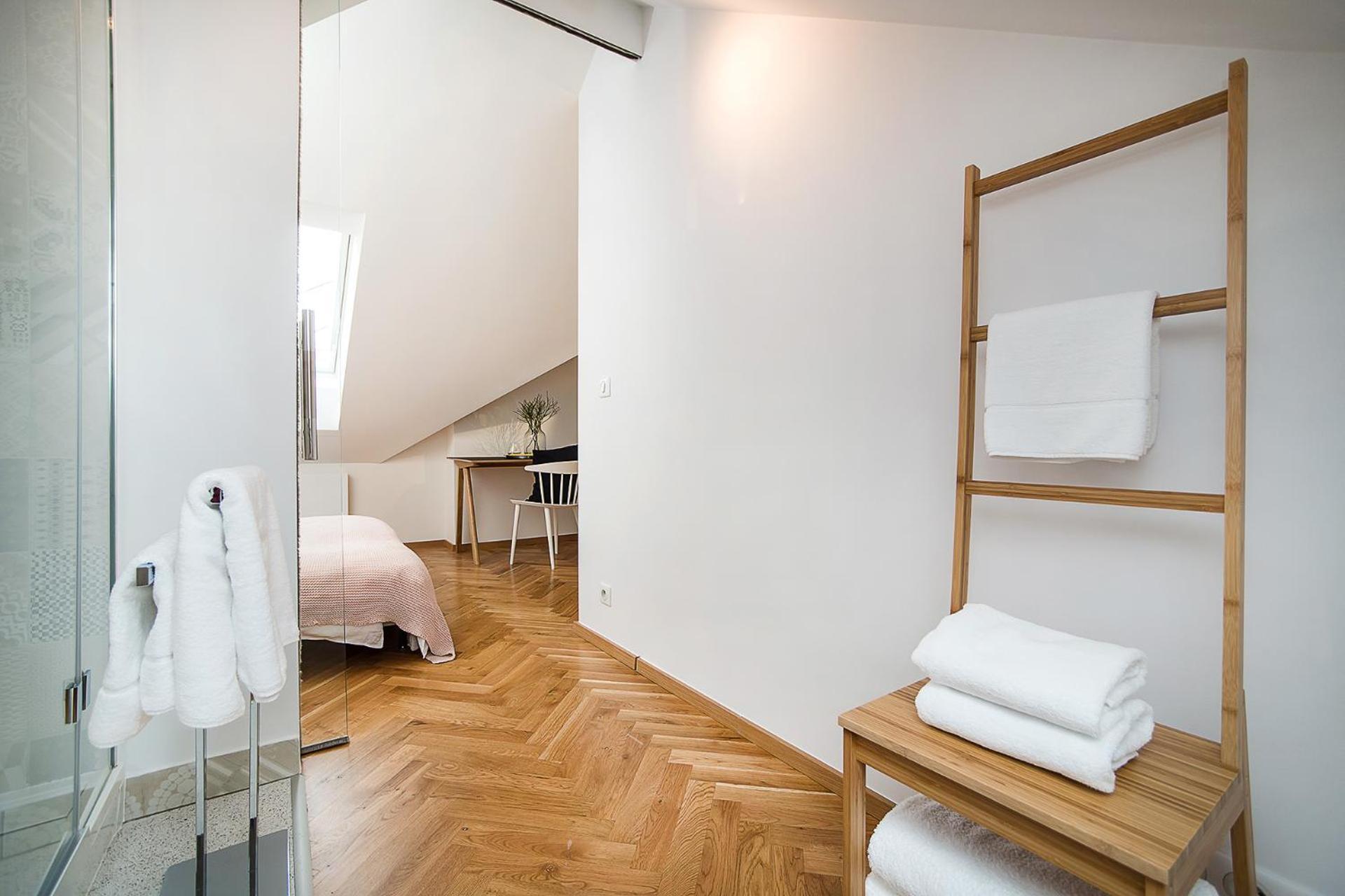 Large And Modern Apartment In The Heart Of براغ المظهر الخارجي الصورة
