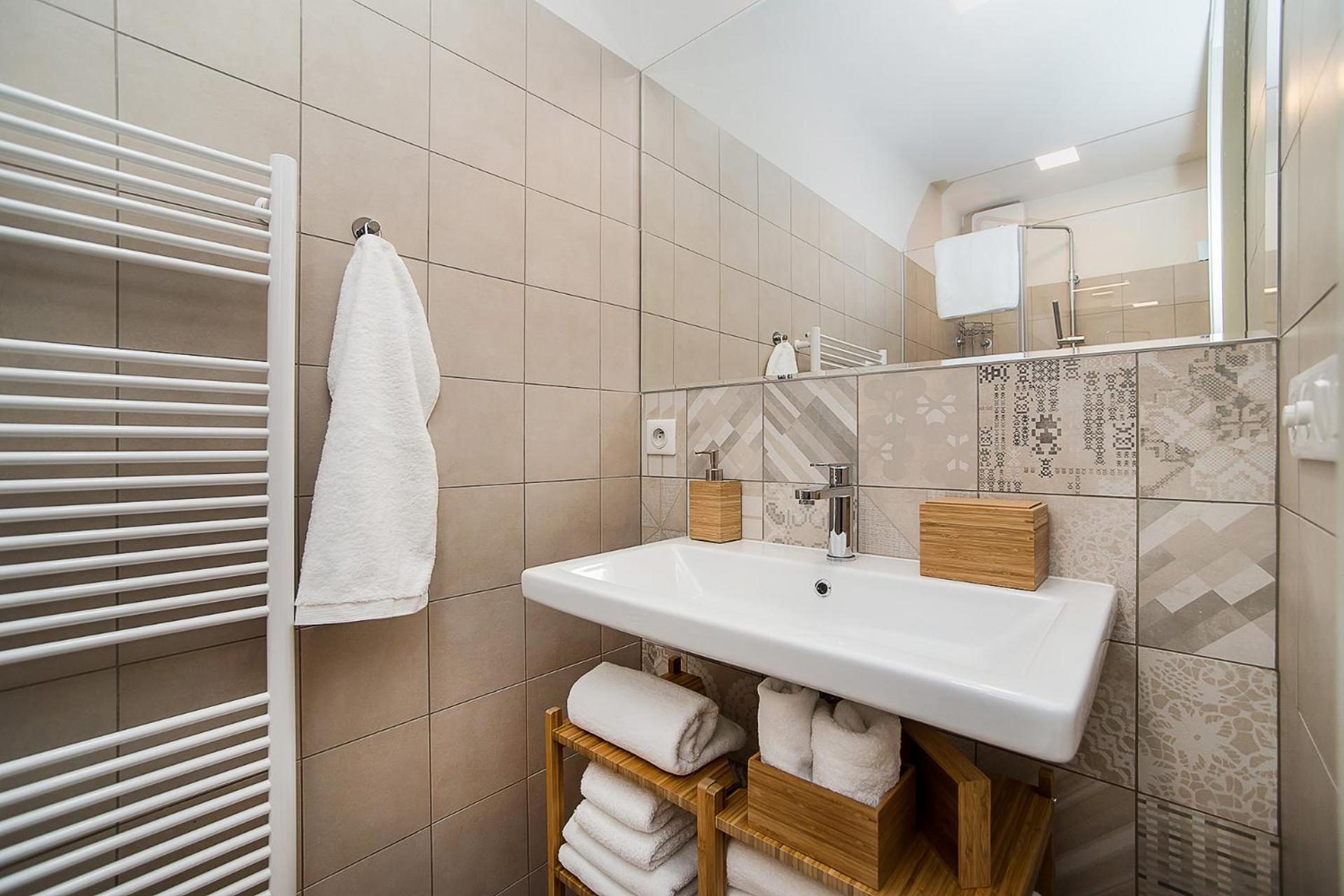 Large And Modern Apartment In The Heart Of براغ المظهر الخارجي الصورة